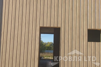 Сайдинг металлический Евробрус Ясень и Профнастил КС17