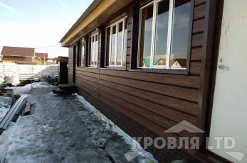 Сайдинг металлический Евробрус, под дерево Венге.